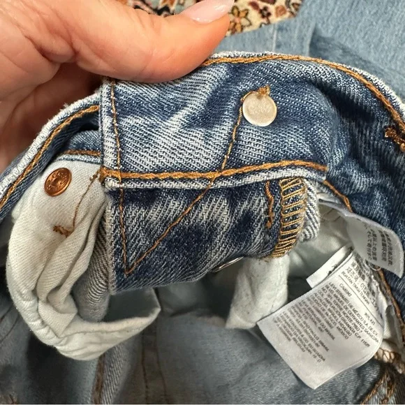 Vintage 501 Levi's Straight Leg Jeans Y2K light Blue Wash button fly - Picture 11 of 16